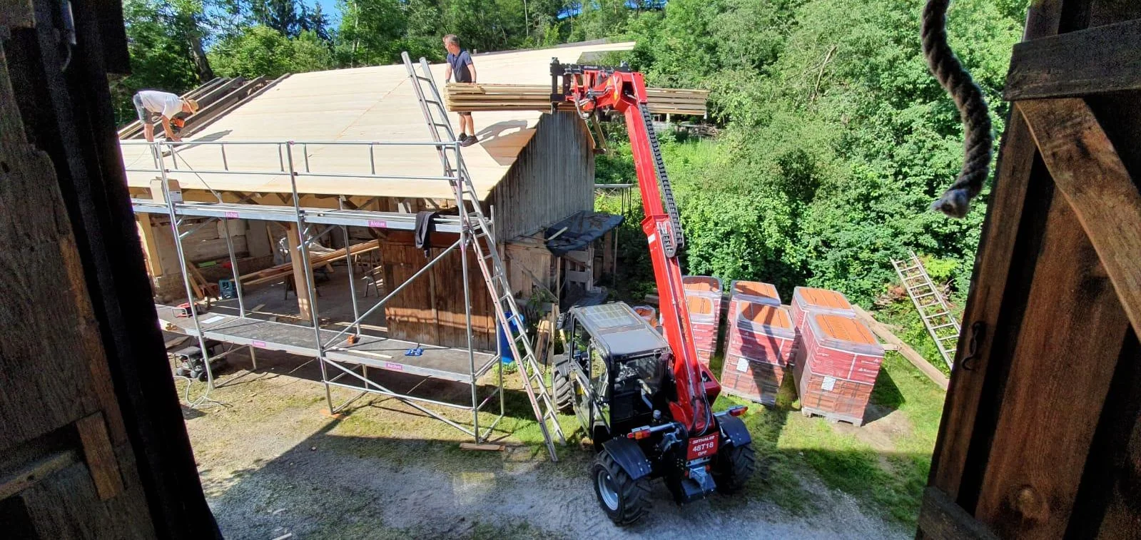 Teleskopický nakladač 48T18